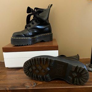 Dr Martens Molly Platform boots